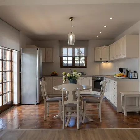 Chania City Apartment *