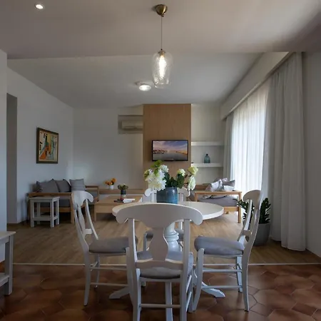 Апартаменти Chania City